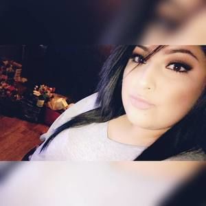 Meet your Posher, Yasmine